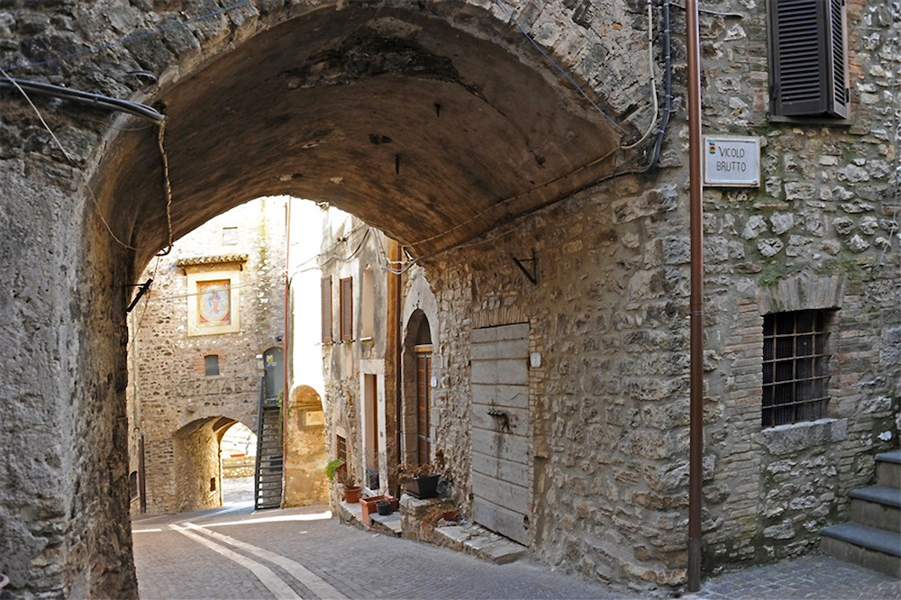 Frantoi E Borghi In Umbria: Alla Scoperta Della Strada Dell’Olio DOP ...